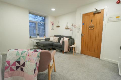 1 bedroom apartment for sale, Balmoral Place, Halifax