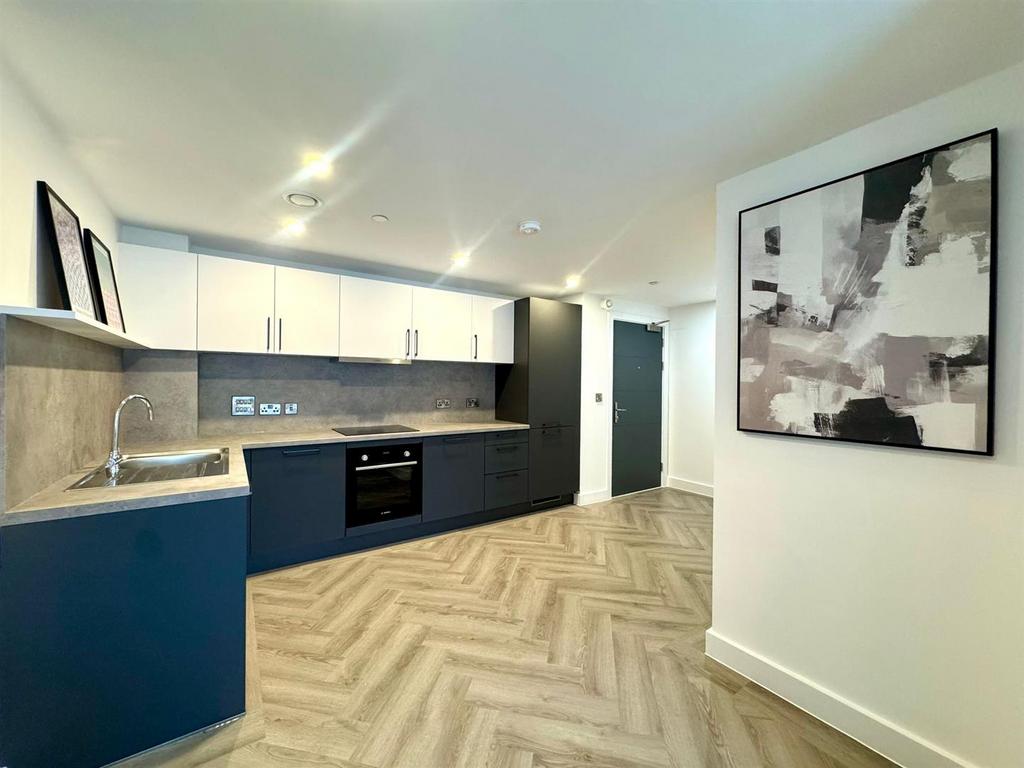 Kitchen pic 2.jpeg