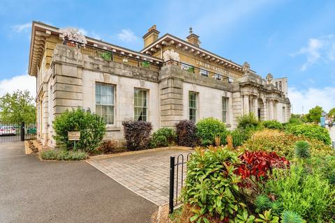 2 bedroom flat for sale, Canute Road, Southampton, Hampshire