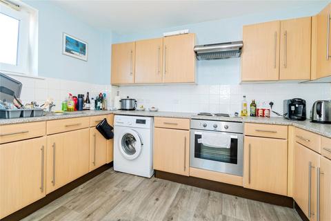 2 bedroom flat for sale, Canute Road, Southampton, Hampshire, SO14