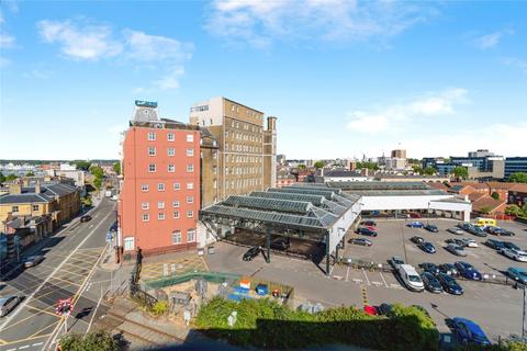 2 bedroom flat for sale, Canute Road, Southampton, Hampshire, SO14
