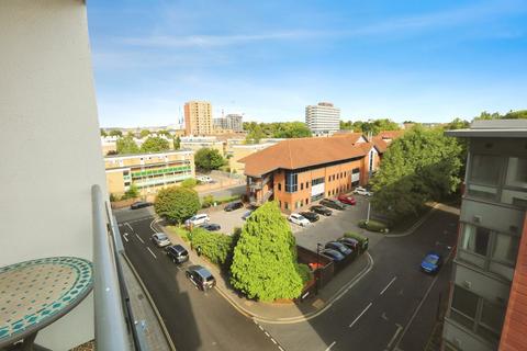 2 bedroom flat for sale, College Street, Southampton, Hampshire, SO14