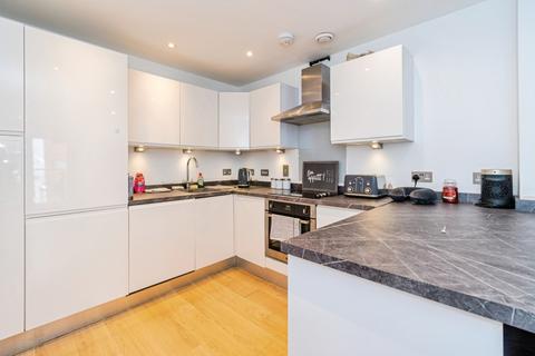 2 bedroom flat for sale, Ocean Way, Southampton, Hampshire, SO14
