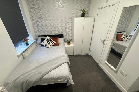 undefined, Ashburnham Road, Luton, Bedfordshire