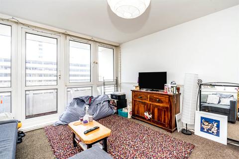 2 bedroom flat for sale, Wyndham Court, Commercial Road, Southampton, Hampshire, SO15