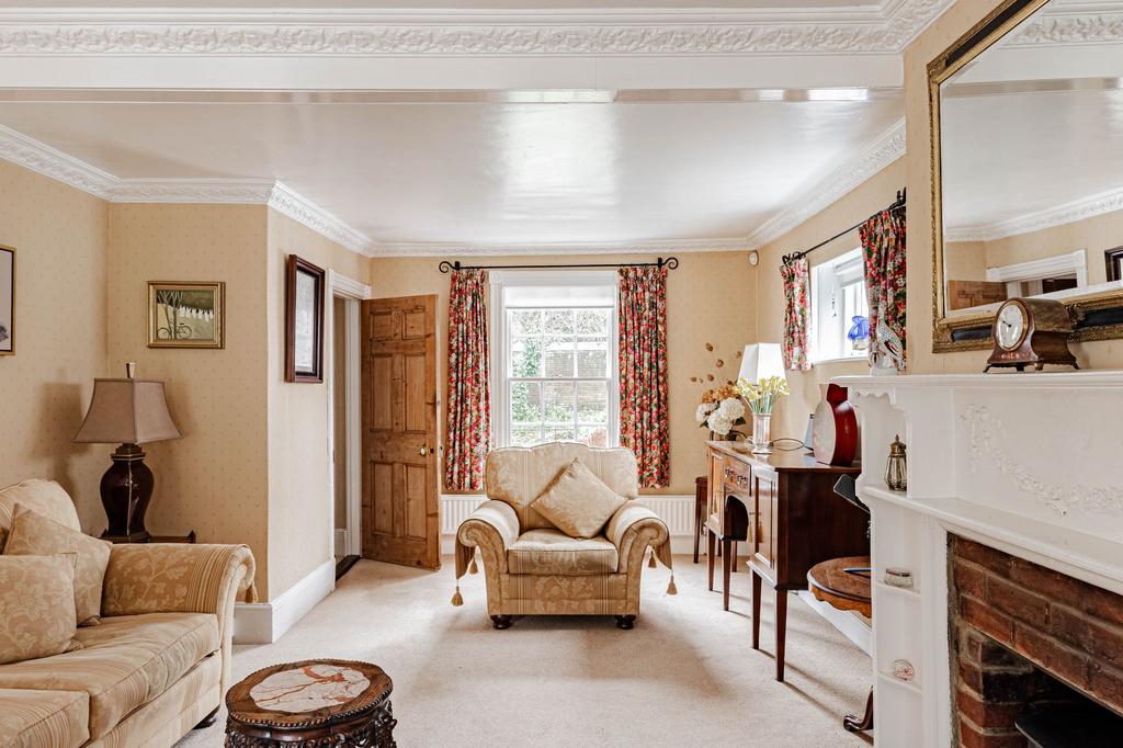 Living Room (4)