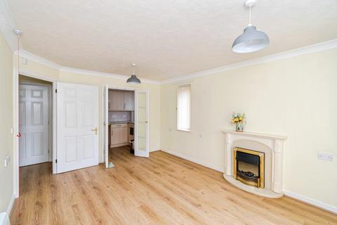 2 bedroom flat for sale, Oakley Road, Southampton, Hampshire, SO16
