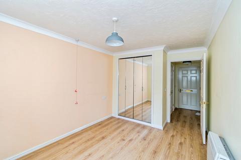 2 bedroom flat for sale, Oakley Road, Southampton, Hampshire, SO16