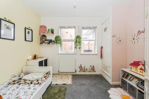 2 bedroom maisonette for sale, Station Road North, Totton, Southampton, Hampshire, SO40