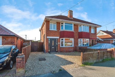 3 bedroom semi-detached house for sale, St. Michaels Road, Totton, Southampton, Hampshire, SO40