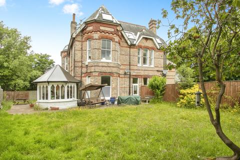 3 bedroom flat for sale, Wimborne Road, BOURNEMOUTH, Dorset, BH2