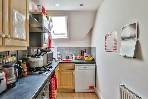 3 bedroom flat for sale, Wimborne Road, BOURNEMOUTH, Dorset, BH2
