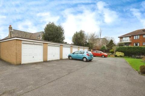2 bedroom flat for sale, Grosvenor Road, Bournemouth, Dorset, BH4