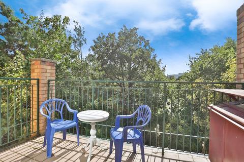 2 bedroom flat for sale, Cavendish Road, Bournemouth, Dorset, BH1