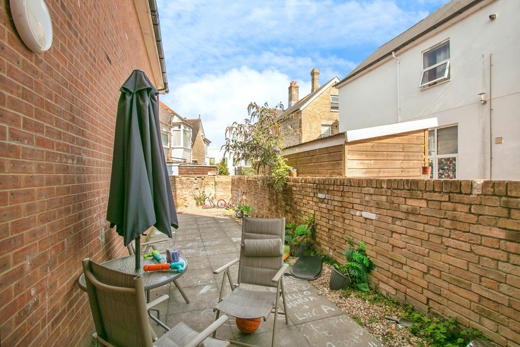 Apartment in Dorset - View 2