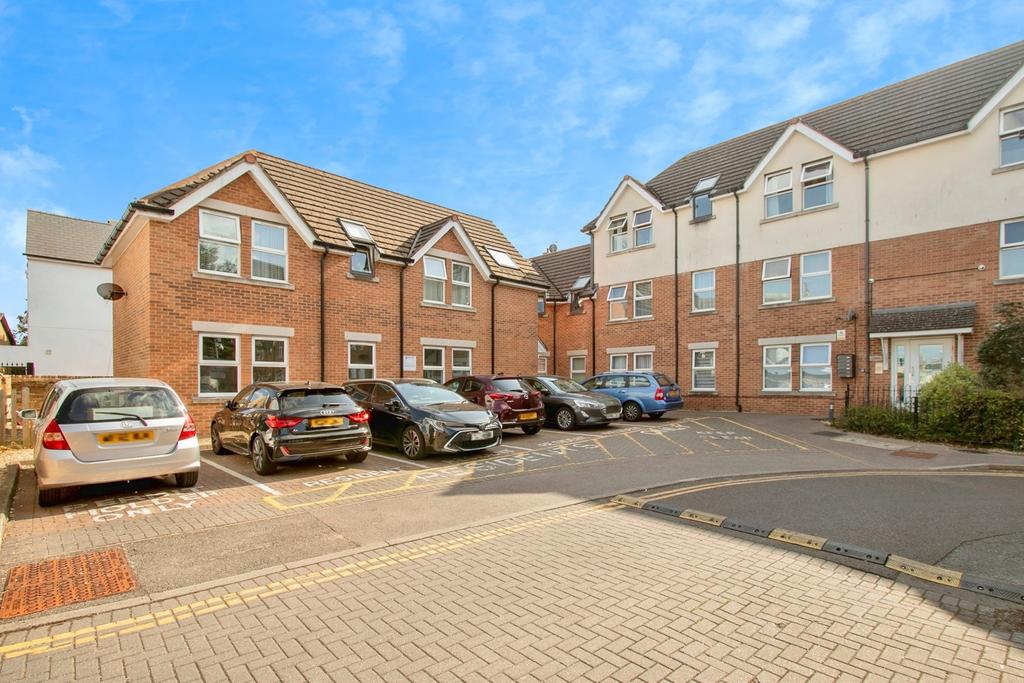 Apartment in Dorset - View 3