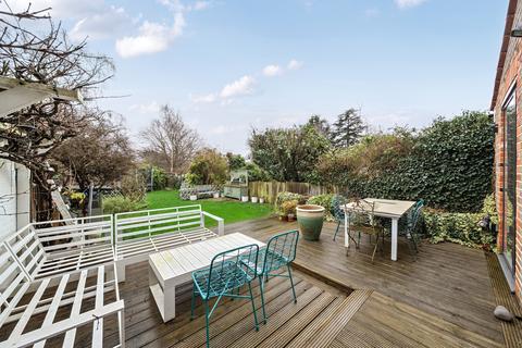 4 bedroom semi-detached house for sale, Gloucester Road, Hampton, TW12