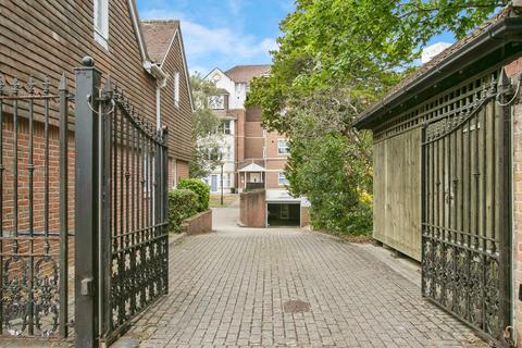 4 bedroom flat for sale, Grove Road, Bournemouth, Dorset, BH1