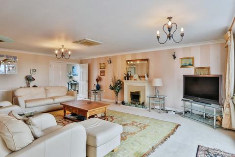 4 bedroom flat for sale, Grove Road, Bournemouth, Dorset, BH1