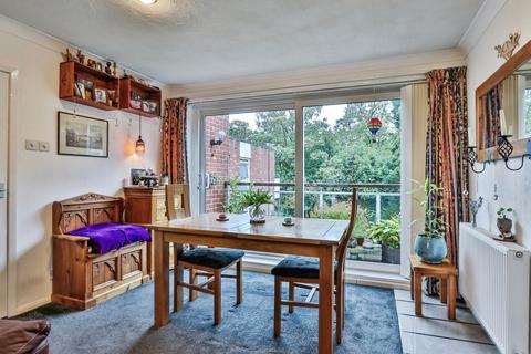 3 bedroom flat for sale, Wellington Road, Bournemouth, Dorset, BH8