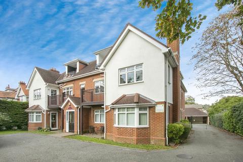 2 bedroom flat for sale, Penn Hill Avenue, Poole, Dorset, BH14
