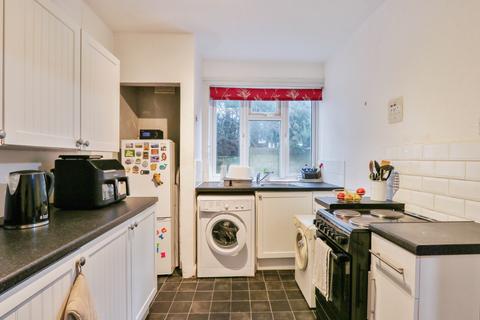 2 bedroom flat for sale, Bournemouth Road, Lower Parkstone, Poole, Dorset, BH14