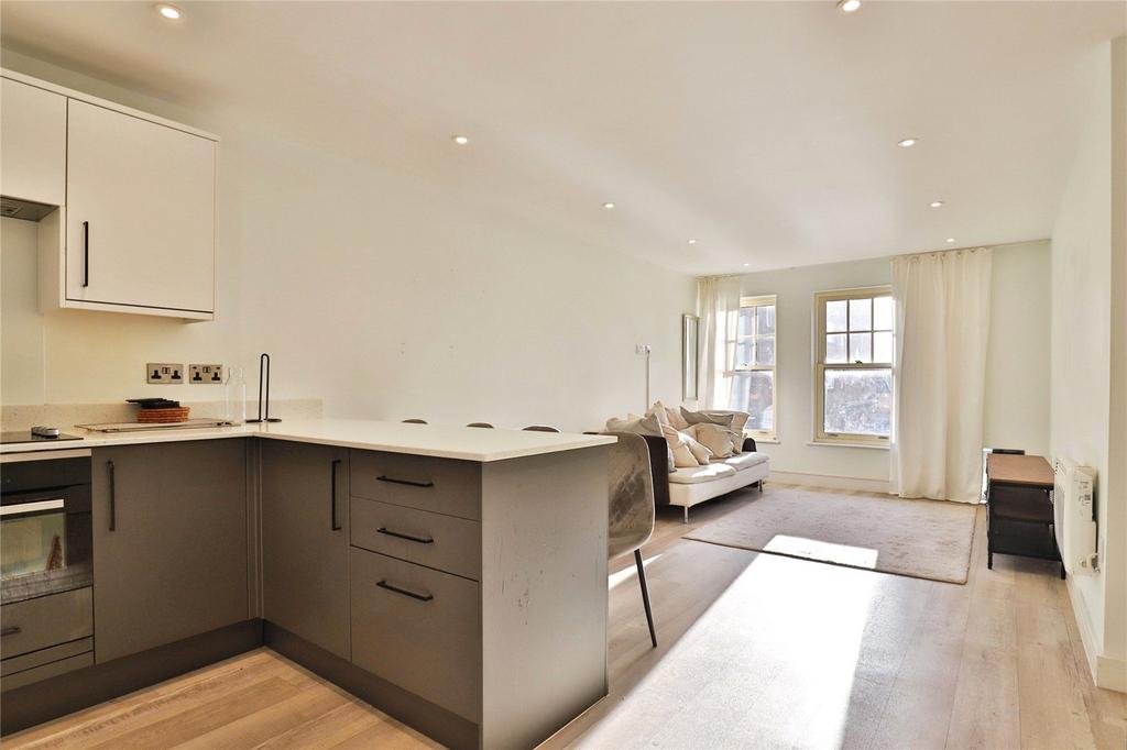 Kitchen/Lounge