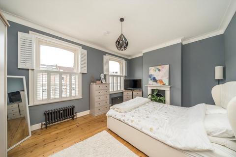 3 bedroom house to rent, Felday Road, London SE13