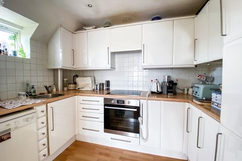 2 bedroom flat for sale, Weston Lane, Southampton, Hampshire, United Kingdom, SO19