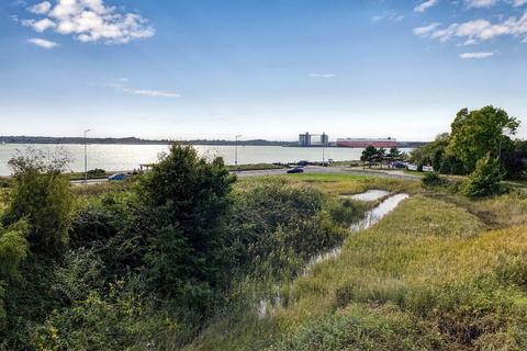2 bedroom flat for sale, Weston Lane, Southampton, Hampshire, United Kingdom, SO19