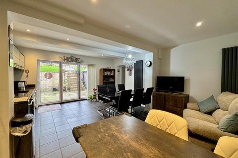 2 bedroom semi-detached house for sale, Woburn Drive, Halesowen