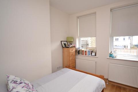 undefined, High Road, East Finchley, London, N2