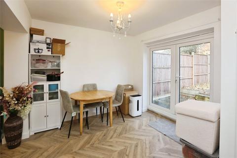 4 bedroom semi-detached house for sale, Woodlands Close, Sarisbury Green, Southampton, Hampshire, SO31