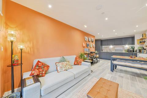2 bedroom apartment for sale, Town Centre, Hatfield, AL10