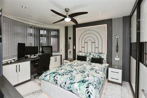 3 bedroom bungalow for sale, Portsmouth Road, Bursledon, Southampton, Hampshire, SO31