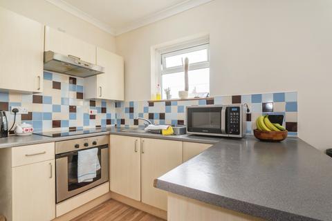 1 bedroom flat for sale, Leigh Road, Chandler's Ford, Eastleigh, Hampshire, SO53