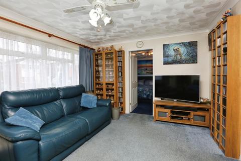 undefined, Warren Avenue, Chandler's Ford, Eastleigh, Hampshire, SO53