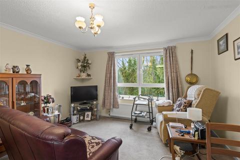 1 bedroom flat for sale, Brookside Avenue, Polegate BN26
