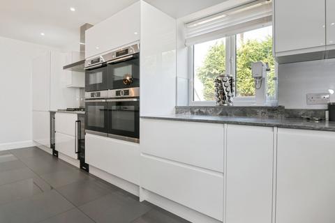 4 bedroom detached house for sale, Chestnut Close, Chandler's Ford, Eastleigh, Hampshire, SO53
