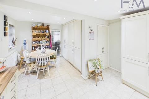undefined, Shackleton Spring, Stevenage, Hertfordshire, SG2 9DF