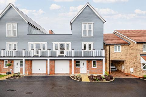 4 bedroom semi-detached house for sale, Corn Road, Bishop's Stortford, Hertfordshire, CM23