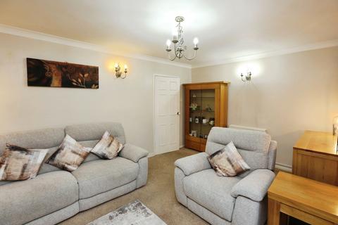 2 bedroom flat for sale, Hiltingbury Road, EASTLEIGH, Hampshire, SO53