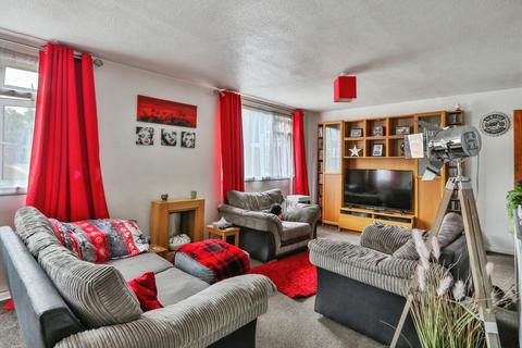 2 bedroom flat for sale, Downland Place, Canford Heath, Poole, Dorset, BH17