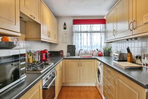 2 bedroom flat for sale, Downland Place, Canford Heath, Poole, Dorset, BH17