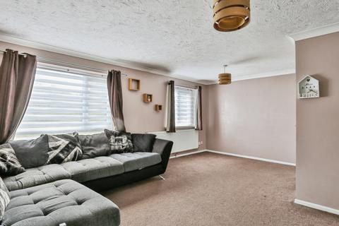 2 bedroom flat for sale, Gibson Road, Canford Heath, Poole, Dorset, BH17
