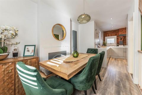 3 bedroom detached house for sale, Frensham Road, Lower Bourne, Farnham
