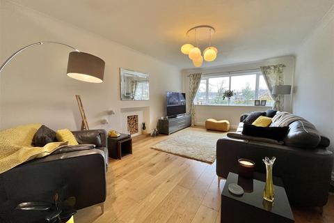 undefined, Elm Grove, Glossop