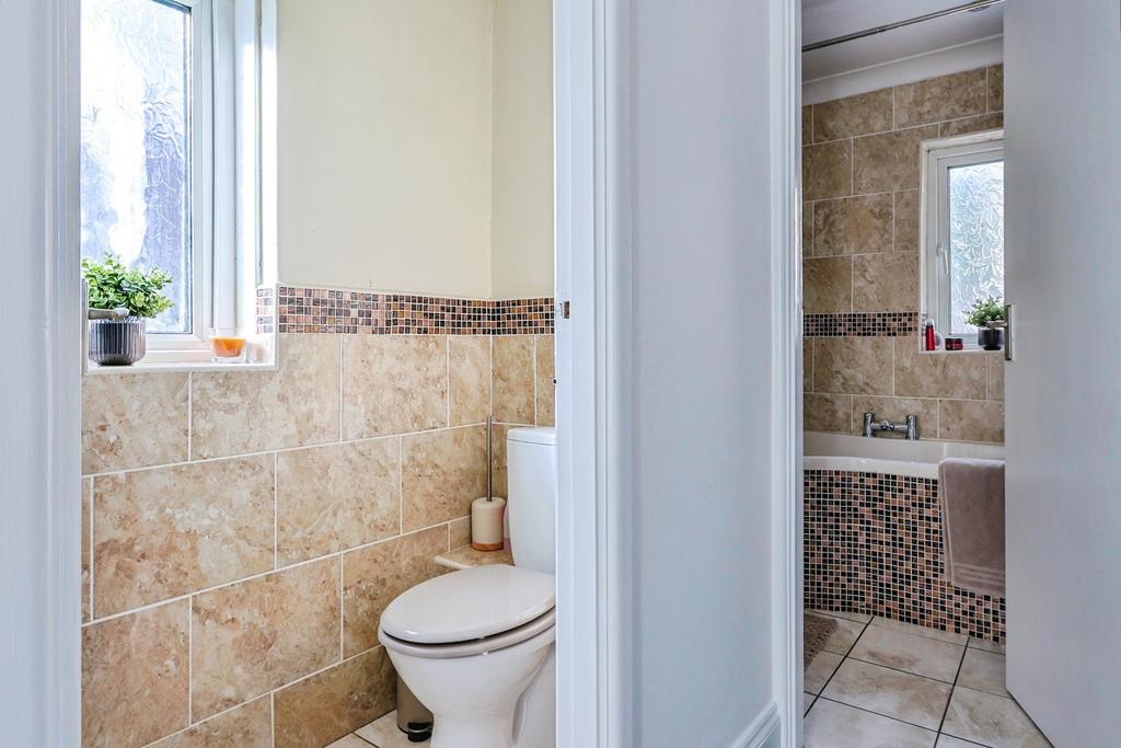 Bathroom/Wc