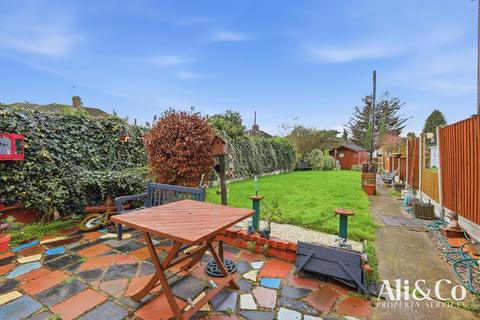 undefined, Waverley Gardens, Grays