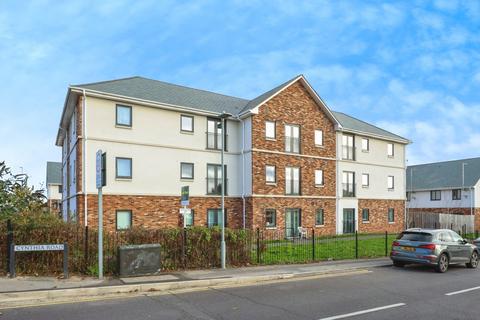 2 bedroom flat for sale, Alice Gardens, Parkstone, Poole, Dorset, BH12